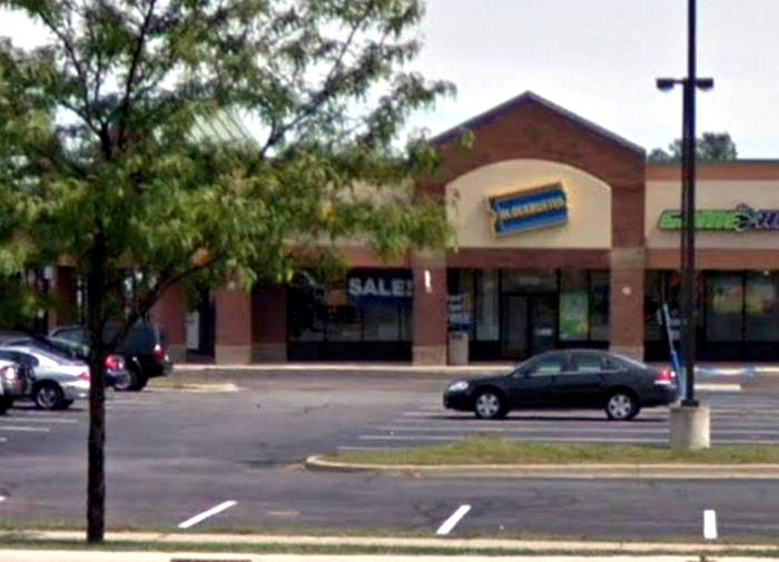 Blockbuster Video - Brownstown Twp - 23115 Telegraph Rd (newer photo)